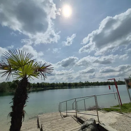 Neubauwohnung Mit 80 M2 Terrasse, 8 Minuten Von Entfernt Linec