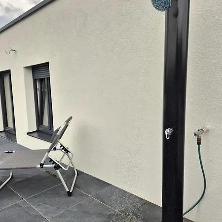 Neubauwohnung Mit 80 M2 Terrasse, 8 Minuten Von Entfernt *