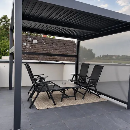Neubauwohnung Mit 80 M2 Terrasse, 8 Minuten Von Entfernt 公寓 林茨