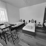 Neubauwohnung Mit 80 M2 Terrasse, 8 Minuten Von Entfernt Apartamento Linz