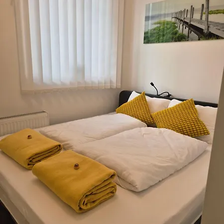 Neubauwohnung Mit 80 M2 Terrasse, 8 Minuten Von Entfernt Apartment Linz