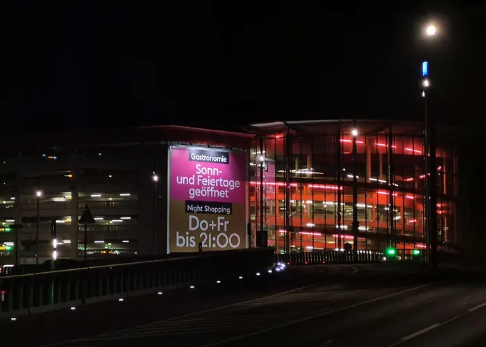 Neubauwohnung Mit 80 M2 Terrasse, 8 Minuten Von Entfernt * Λιντς