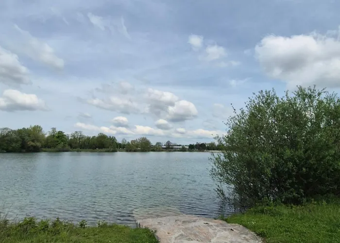 Neubauwohnung Mit 80 M2 Terrasse, 8 Minuten Von Entfernt * Λιντς