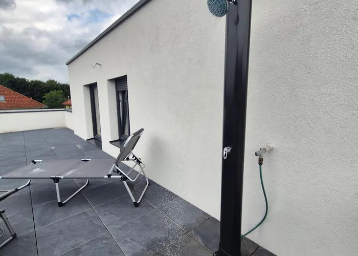 Διαμέρισμα Neubauwohnung Mit 80 M2 Terrasse, 8 Minuten Von Entfernt Λιντς